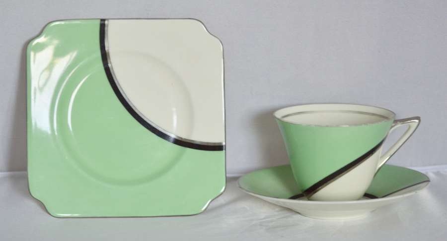 Art Deco Royal Doulton "DE LUXE" Cup Saucer and Plate